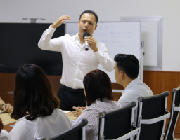 “矢志不渝追求卓越”小优视频老版本董事长...